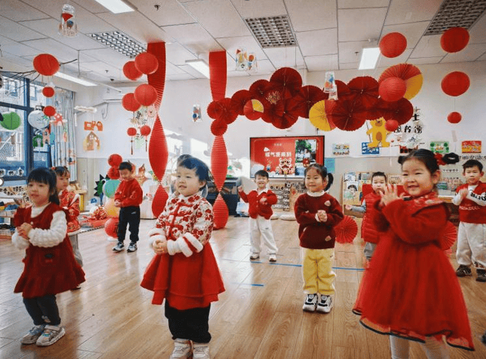 东丽区教育系统多彩活动喜迎2026瓦力棋牌游戏元旦同欢 赴新岁之约(图9) 东丽区教育系统多彩活动喜迎2026瓦力棋牌游戏元旦同欢 赴新岁之约(图9)