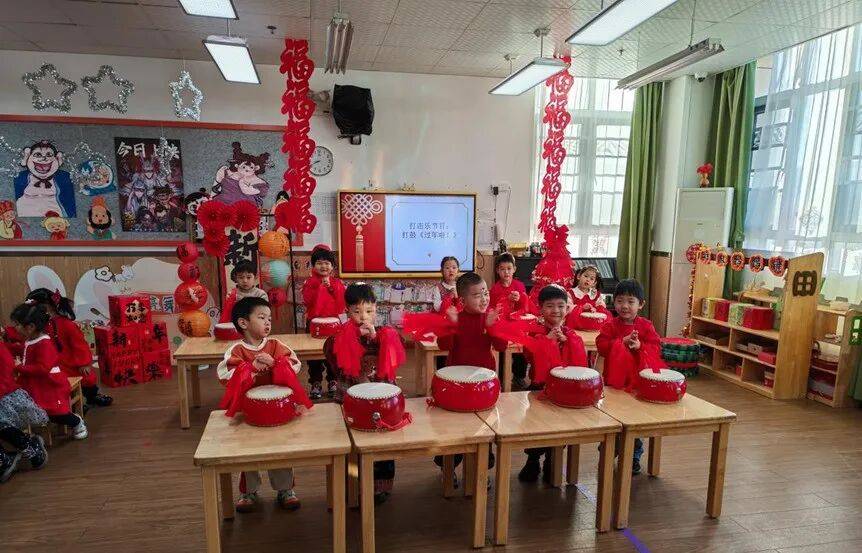 东丽区教育系统多彩活动喜迎2026瓦力棋牌游戏元旦同欢 赴新岁之约(图16) 东丽区教育系统多彩活动喜迎2026瓦力棋牌游戏元旦同欢 赴新岁之约(图16)